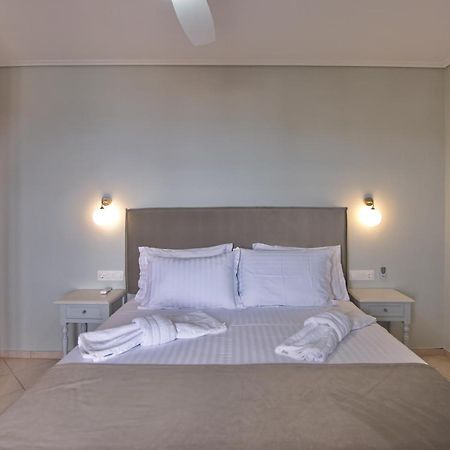 Elpida Apartments Votsi  Exterior photo