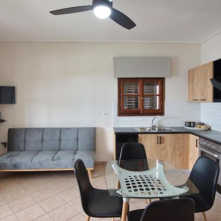 Elpida Apartments Votsi  Exterior photo