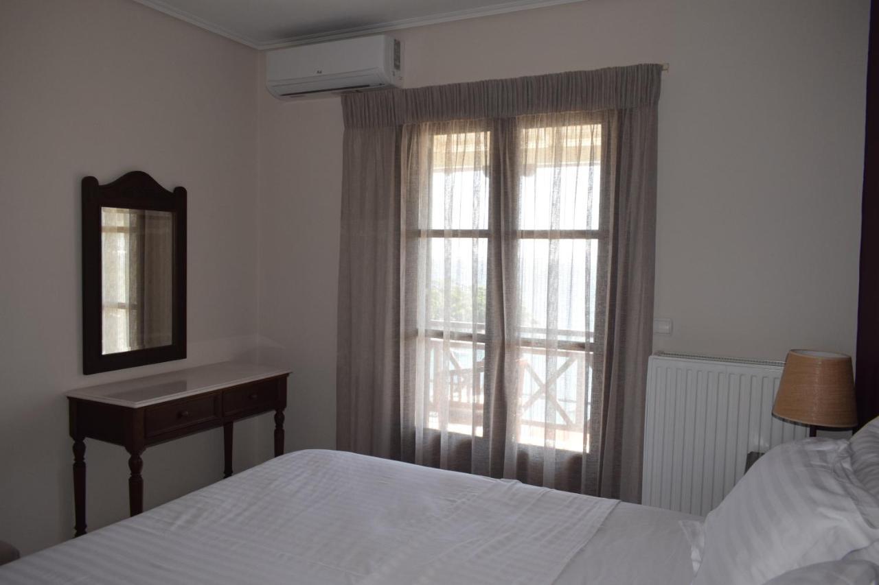 Elpida Apartments Votsi  Exterior photo
