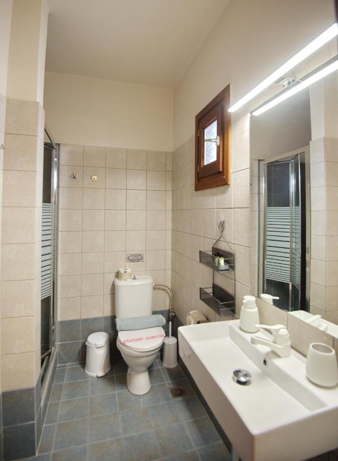 Elpida Apartments Votsi  Exterior photo
