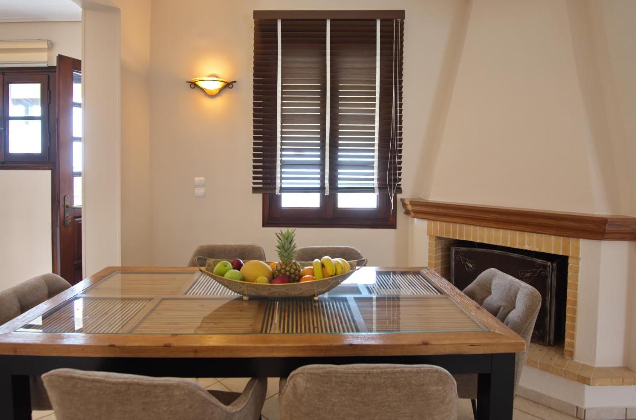 Elpida Apartments Votsi  Exterior photo